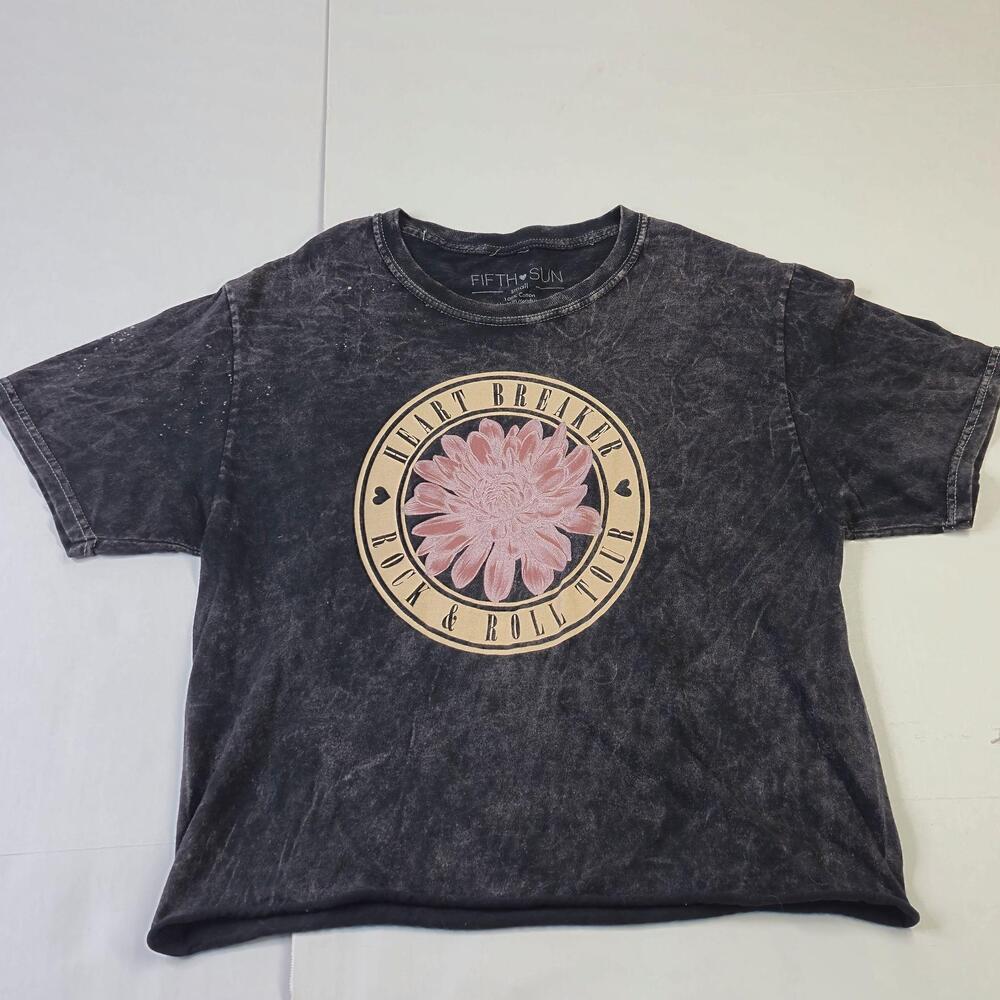 Fifth Sun Shirt Womens Small Black Heart Breaker Rock Tour Graphic Cropped Tee